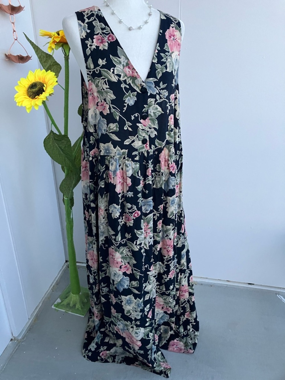 Vintage 80s 90s Relaxed Button Up Navy Plus Size Pastel Floral Midi Maxi Dress